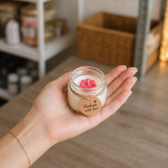 Lumânare Parfumată „Acasă” din Ceară naturală de Soia – Pară, Frezie și Turtă Dulce (120 g)