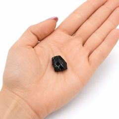 Cristal Brut Obsidian Negru Mic pentru protecție, împământare și claritate interioară