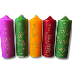 Lumânări cu sigilii pentru ritualuri de manifestare a dorințelor