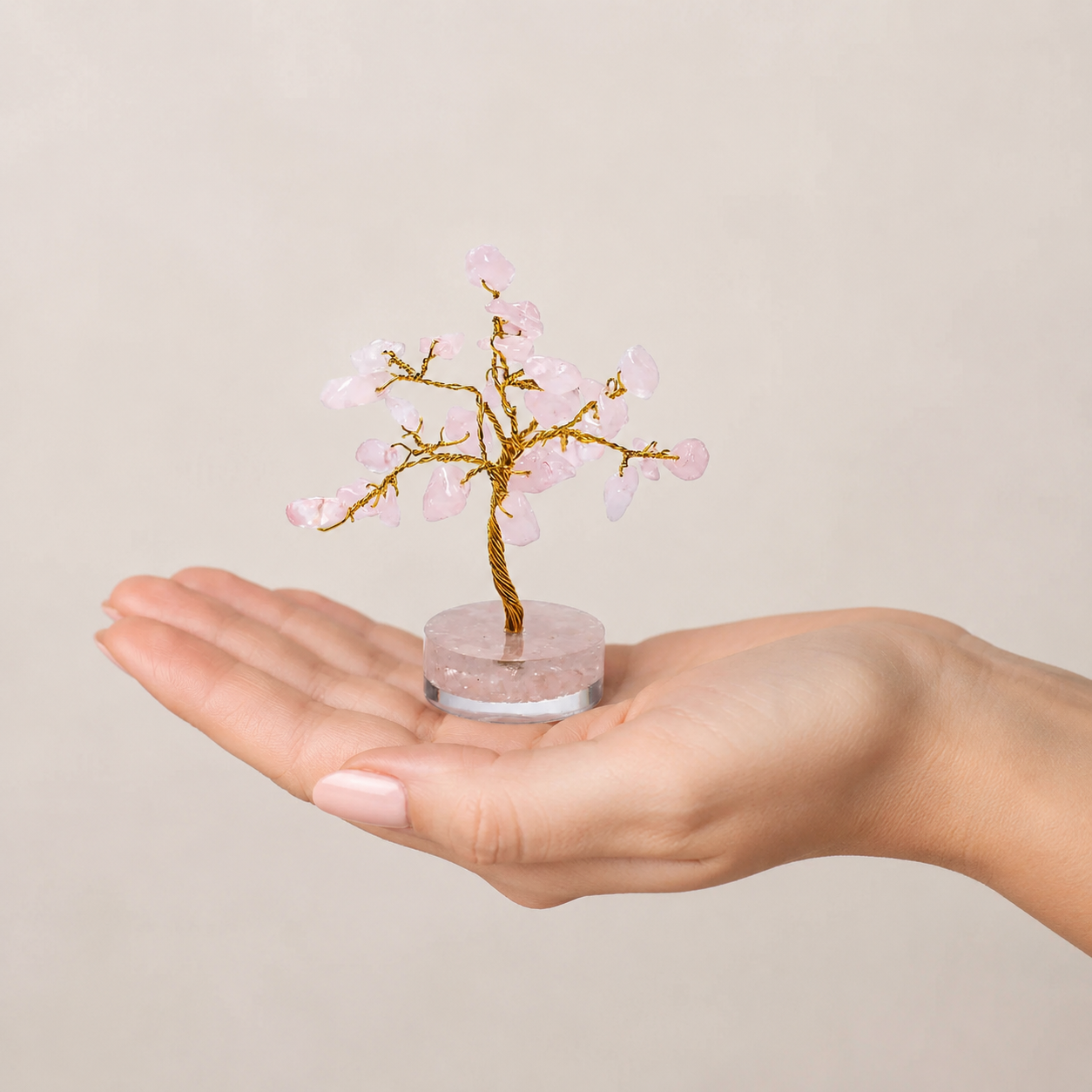Copăcel din cristale cu cuarț roz – Arborele Vieții pentru iubire, armonie și energie Feng Shui (aprox 6 cm)