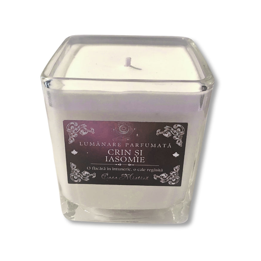 Lumânare naturală din soia în recipient de sticlă reutilizabil cu aromă de crin și iasomie